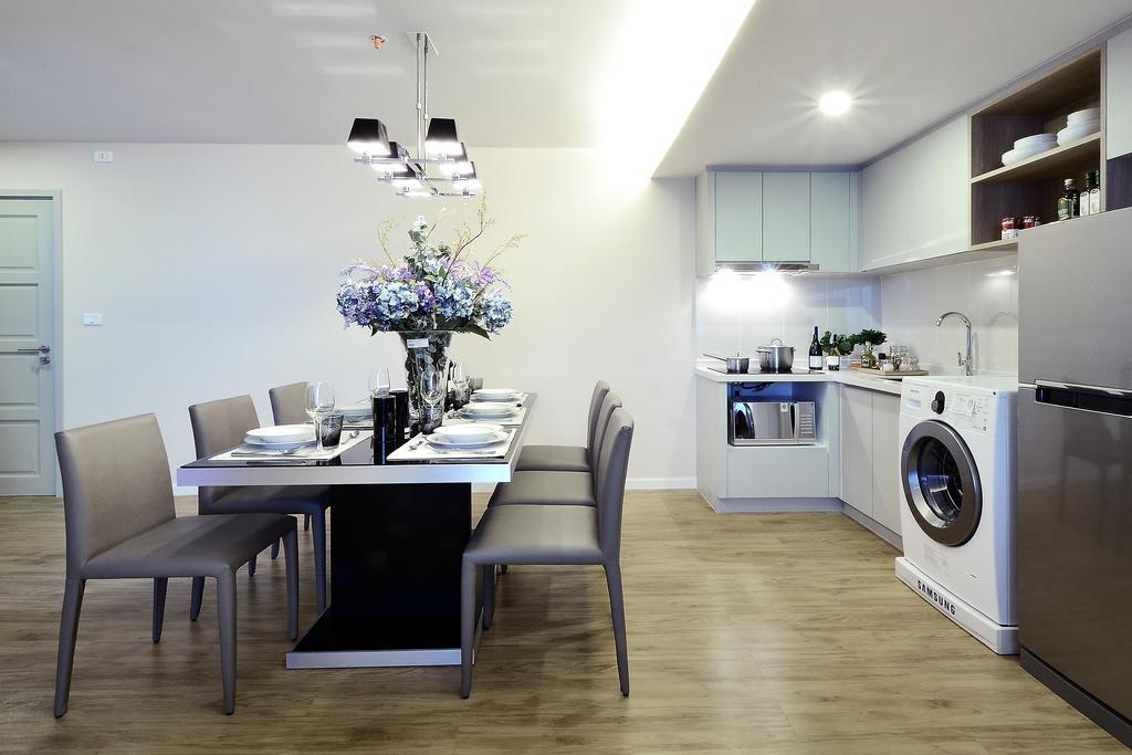 Siamese Nanglinchee Apartment Банкок Екстериор снимка